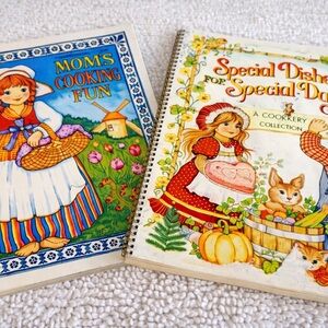 VTG 80s Cookbook Lot‎ OF 2 Children's Cookbooks by Miriam B. Loos